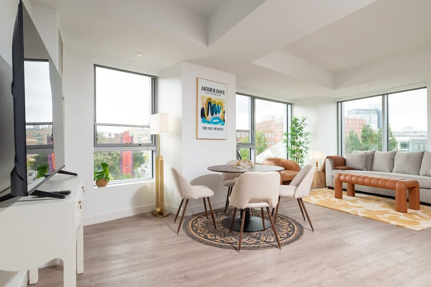 Building Photo - 425 Massachusetts Ave