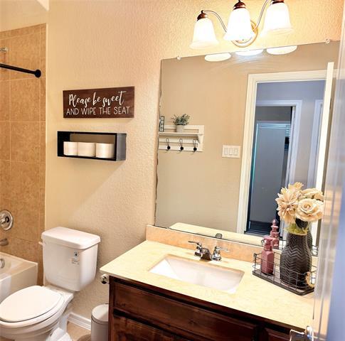Building Photo - 1068 Meadow Scape Dr