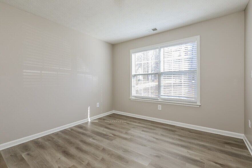 Building Photo - 420 Bramante Cir SW