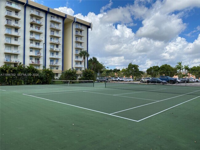 Building Photo - 4550 NW 9th St