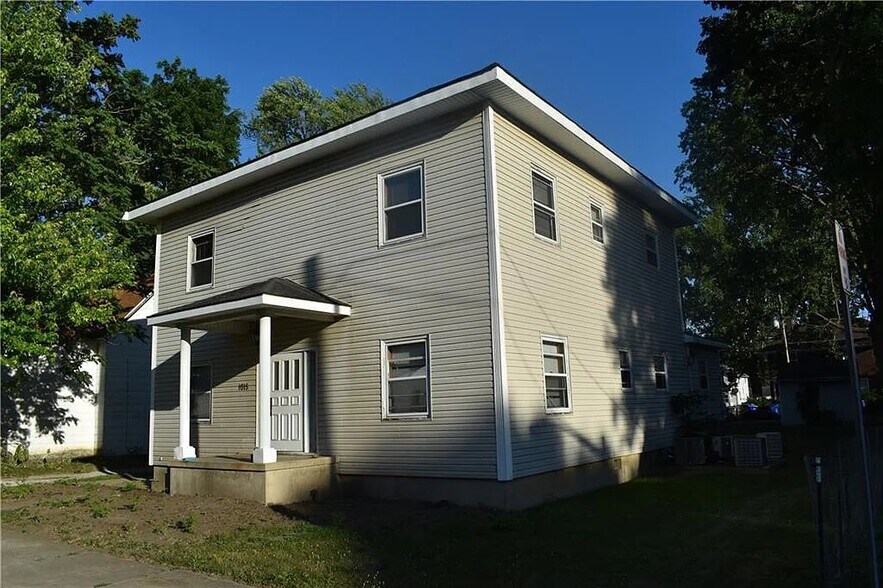 Building Photo - 1015 W Jackson St