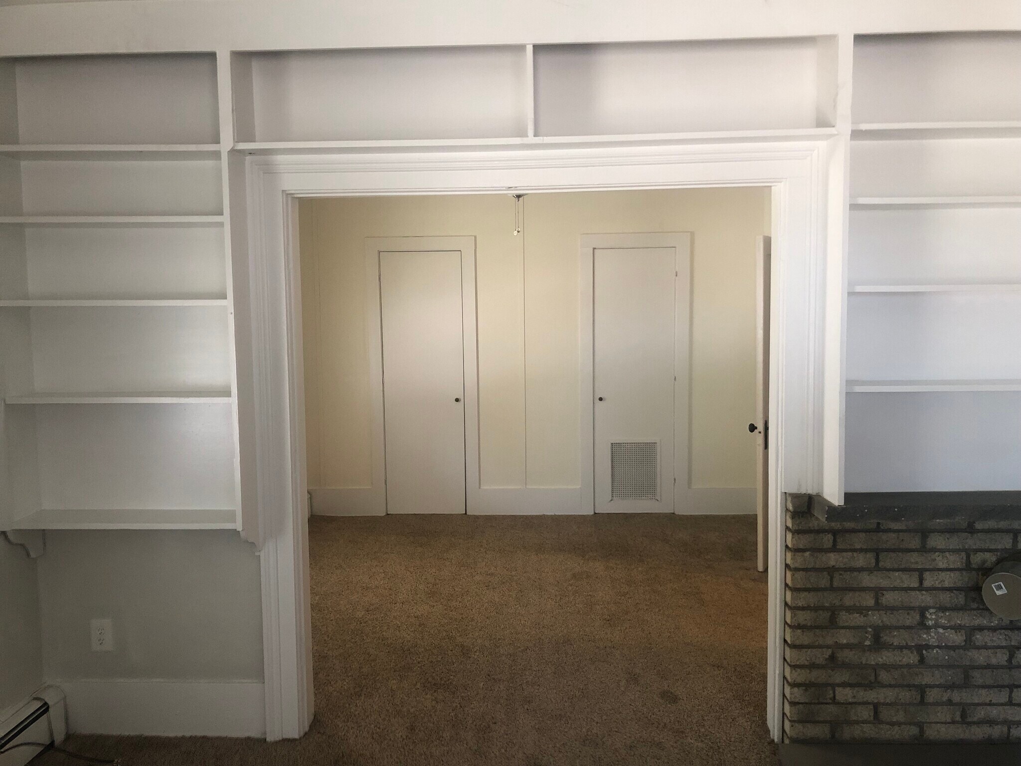 Building Photo - 1042 Erin St