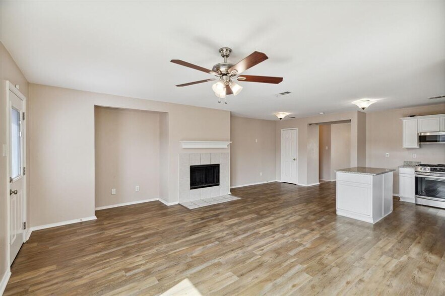 Building Photo - 12225 Peak Cir