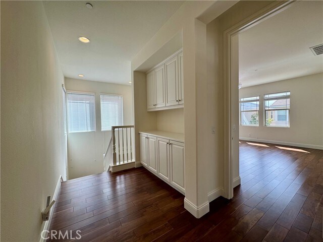Building Photo - 135 Willowbend