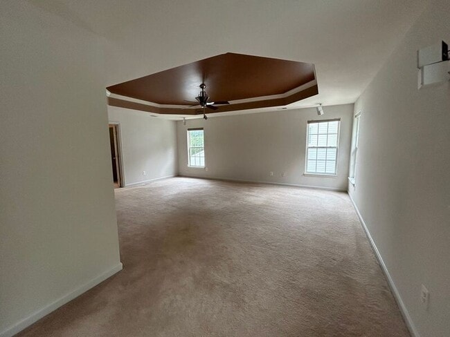 Building Photo - 40 Nugent Dr