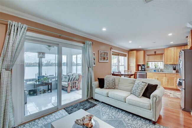 Building Photo - 6194 Buena Vista Dr