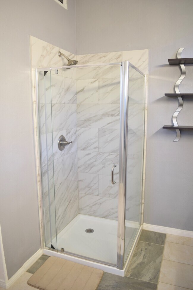 Building Photo - 1144 Corte Riviera