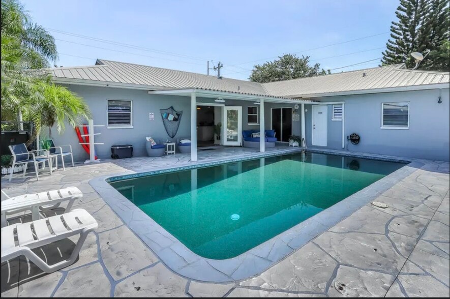 Building Photo - 1518 SE 32nd St