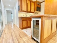 Building Photo - Prime Nob Hill Remodeled Condo, Private Balcony, Parking, Pet ok – PROGRESSIVE
