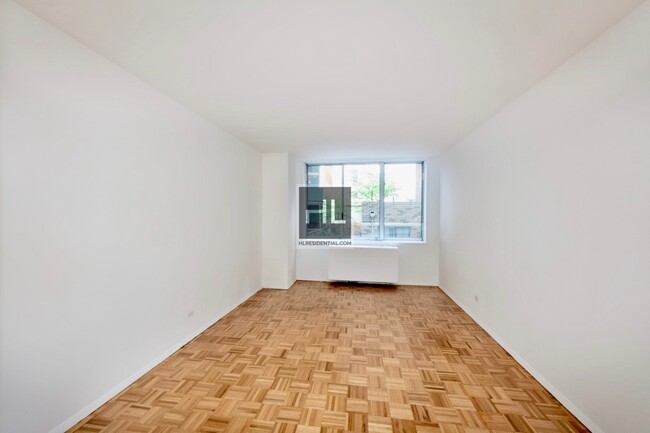 Building Photo - No Fee The Pinnacle of Upper West Side Liv...