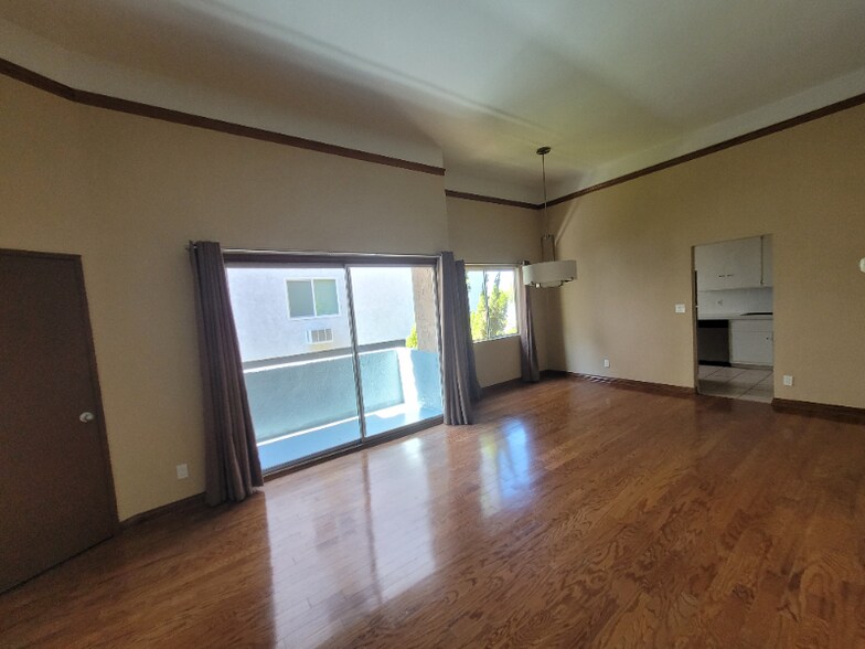 Primary Photo - 1410 Venice Blvd.