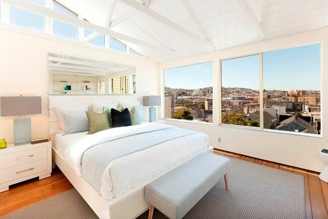 Building Photo - 1100 27th St S