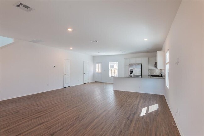 Building Photo - 1437 Weatherford Ln