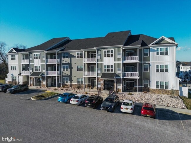 Building Photo - 1010 Admiral Ln