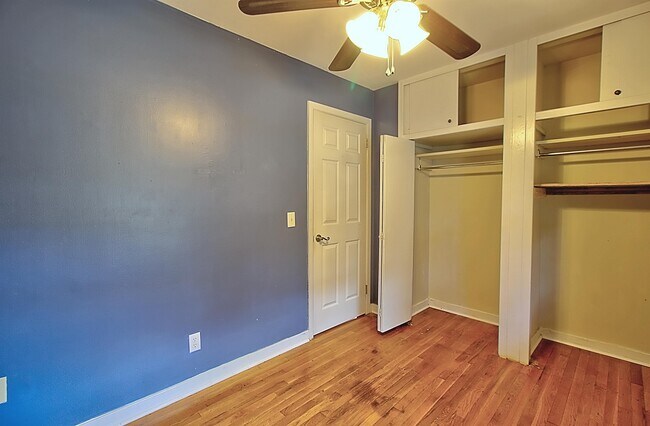 Building Photo - 135 Clay St