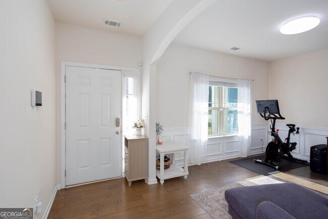 Building Photo - 7999 Dawson Ln