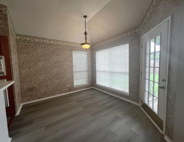 Building Photo - 3849 Pine Valley Dr