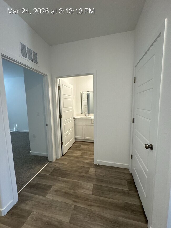 Building Photo - Newly Built Home located SE Visalia!  Rent Ready!