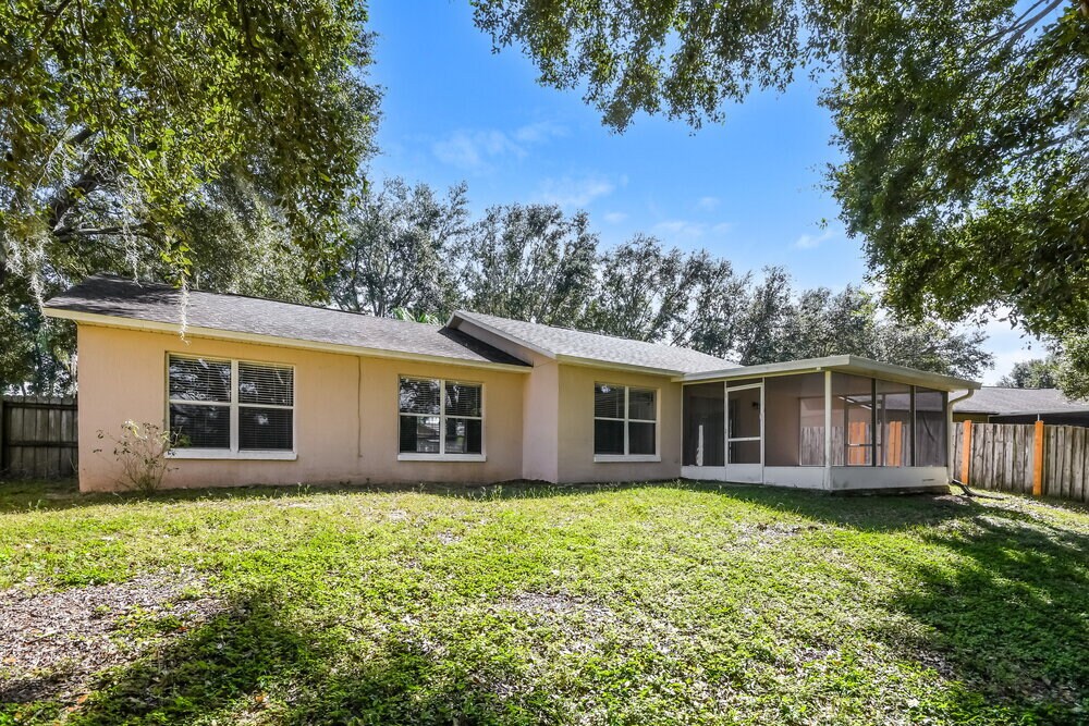 Building Photo - 15443 Margaux Dr