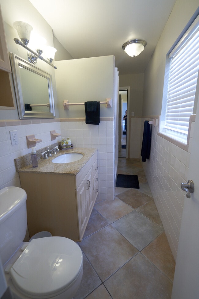 Bathroom 2 - 709 Meredith St