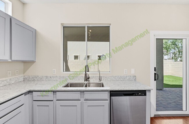 Building Photo - Beautiful Gilbert Home on a Corner Lot in Prime Location – Modern Comfort & Functional Living!