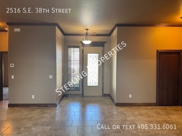 Building Photo - 2516 SE 38th St