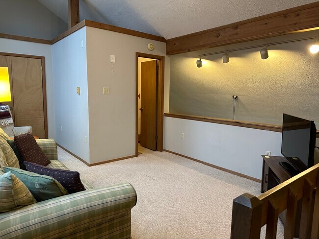 Building Photo - 5 Masters Trail