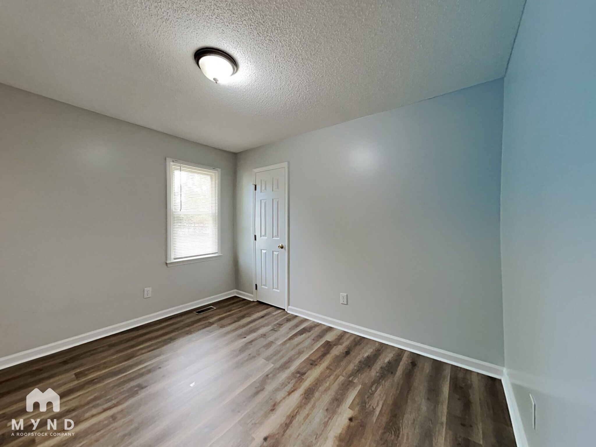 Building Photo - 1112 New Castle Ct
