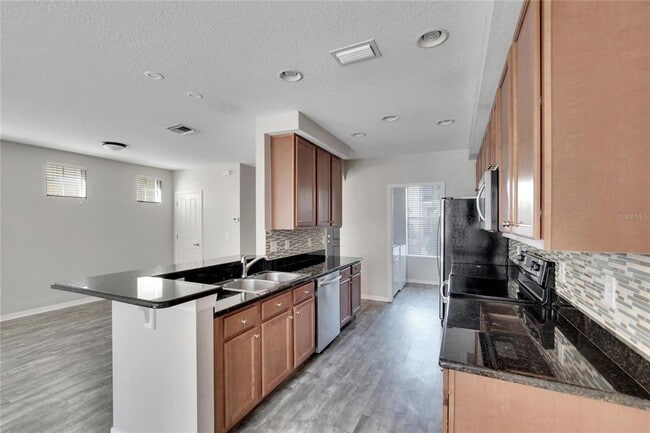 Building Photo - 7322 S Trask St