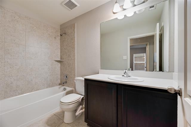 Building Photo - 4829 Beaver Creek Ave