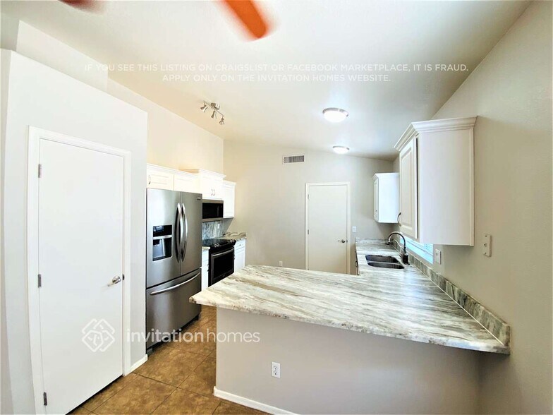 Building Photo - 4607 W Laredo St