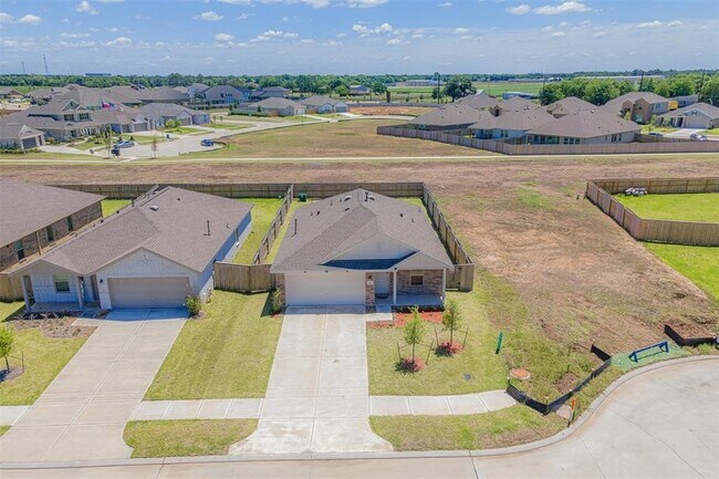 Building Photo - 3110 Spanish Oak Ln