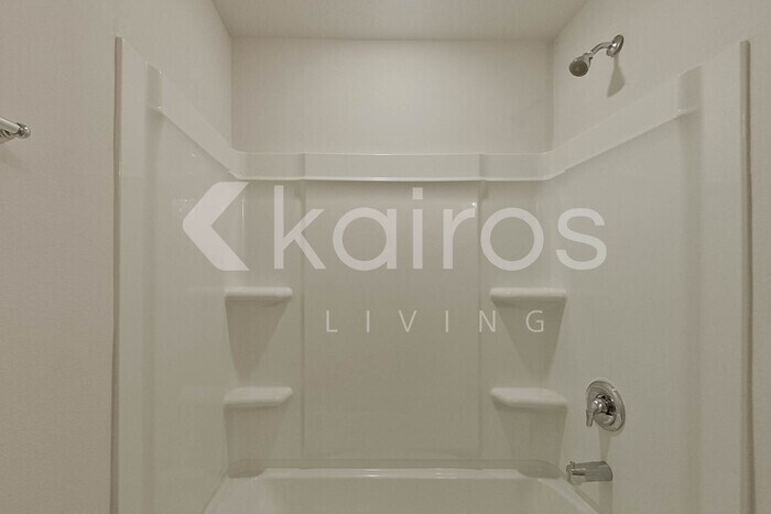 Building Photo - 408 Monarch Ln