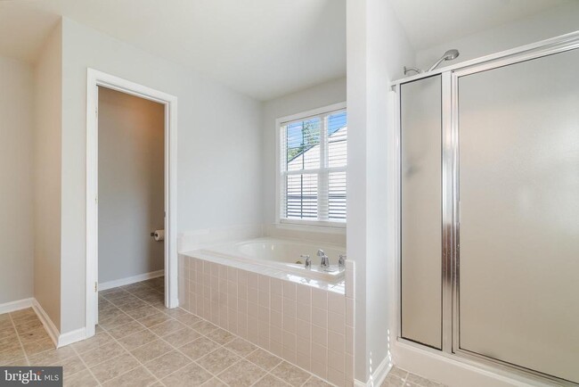 Building Photo - 3603 Carolina Ct