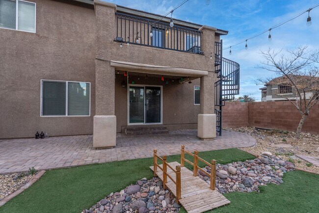 Building Photo - 9931 Rockside Ave