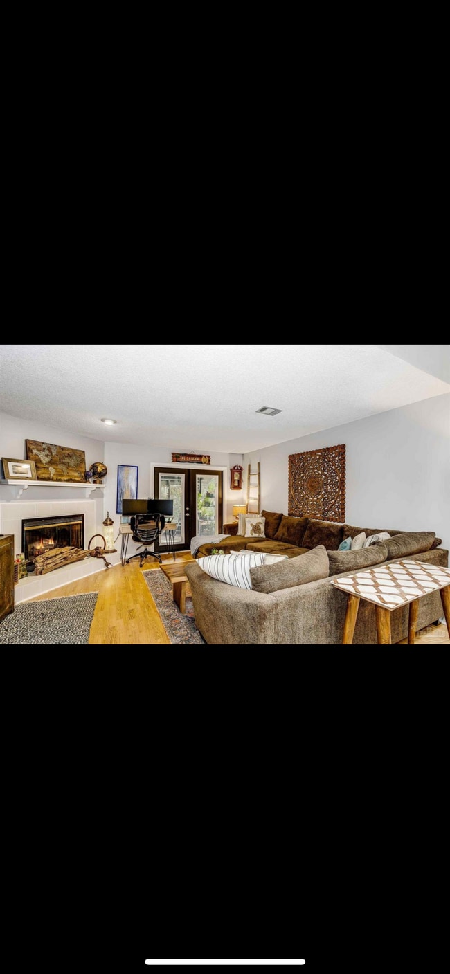 Building Photo - 4259 Brookside Dr