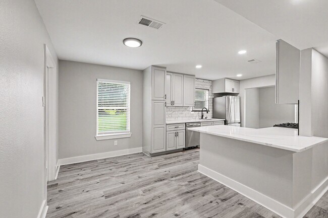 Building Photo - 10606 Hemwick Dr