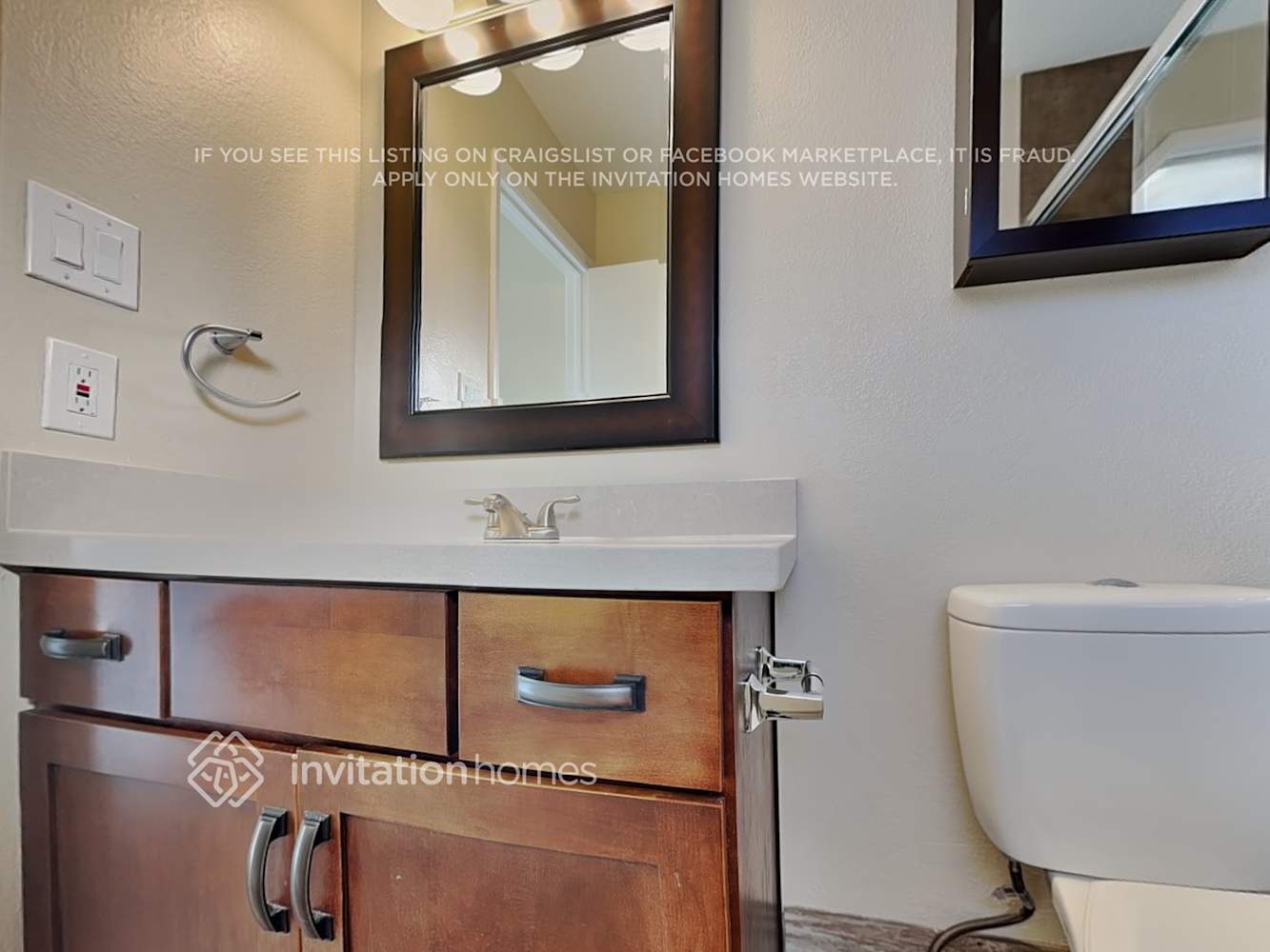 Building Photo - 8428 Mulcahy Ave