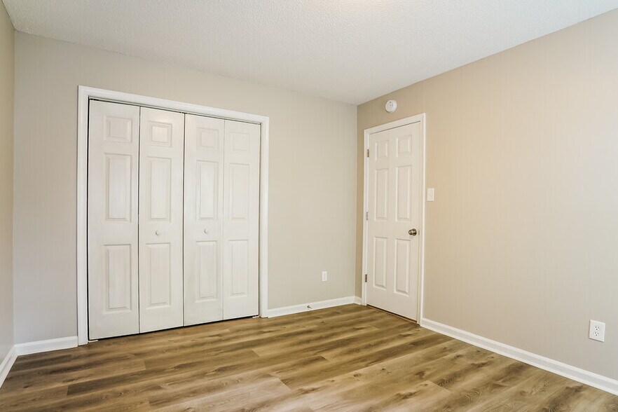 Building Photo - 1716 Netherfield Ln