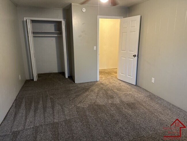 Building Photo - 1282 Carolina Ave