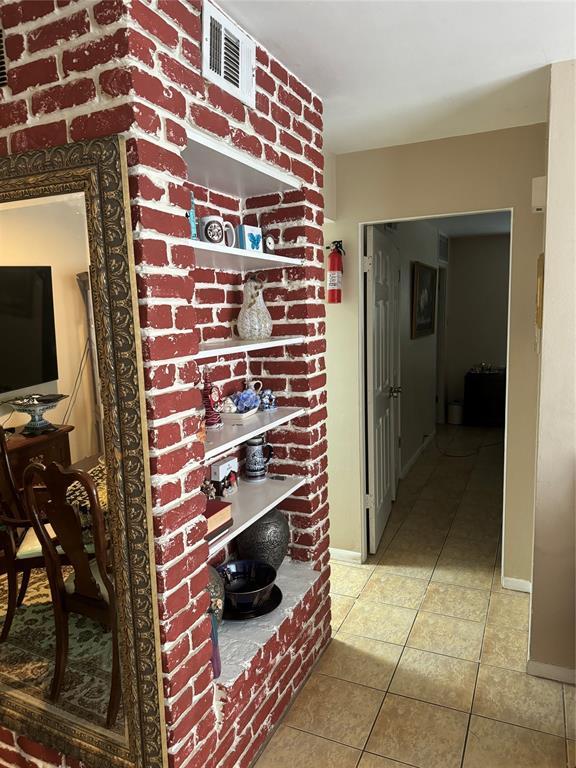 Building Photo - 5353 Richmond Ave.