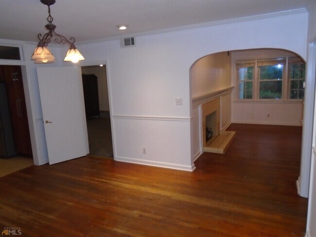 Building Photo - 1365 Scott Blvd