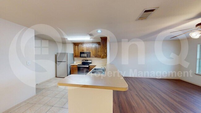 Building Photo - 2335 N Elm St