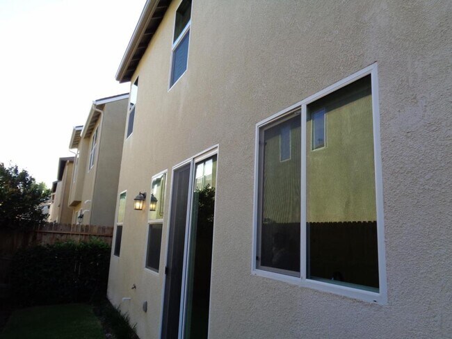Building Photo - 326 Shafer Ave