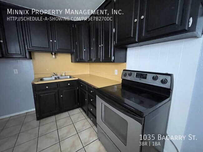 Building Photo - 1035 Bagarry