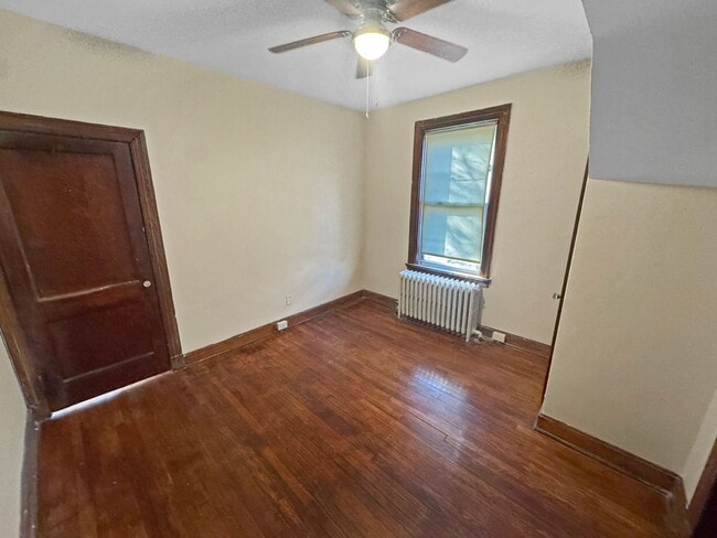 Building Photo - 2806 Hawthorne Ave