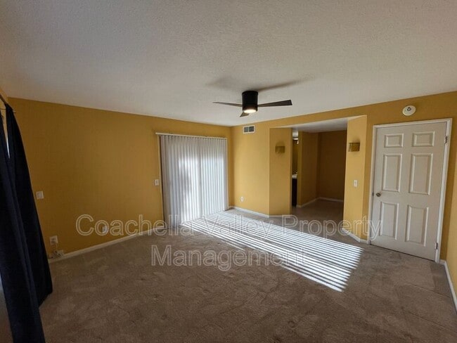 Building Photo - 39095 Sweetwater Dr