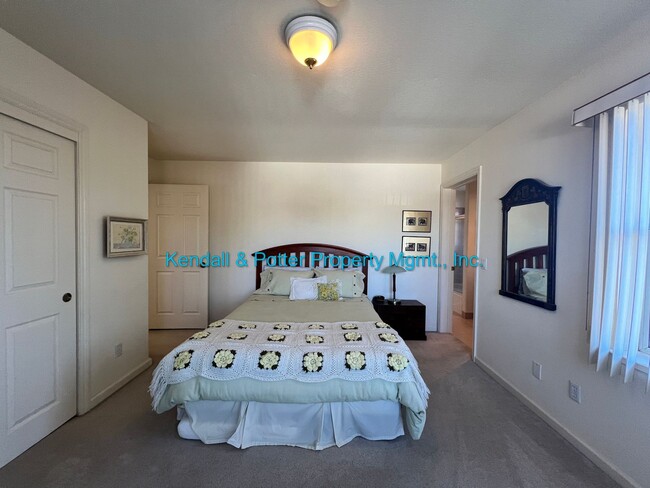 Building Photo - Ocean Views in Seacliff – Furnished 4BR/3B...