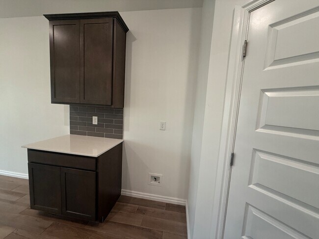 Building Photo - 9048 NW 149th Ter