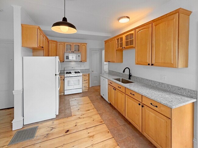 Building Photo - 57 Lime St